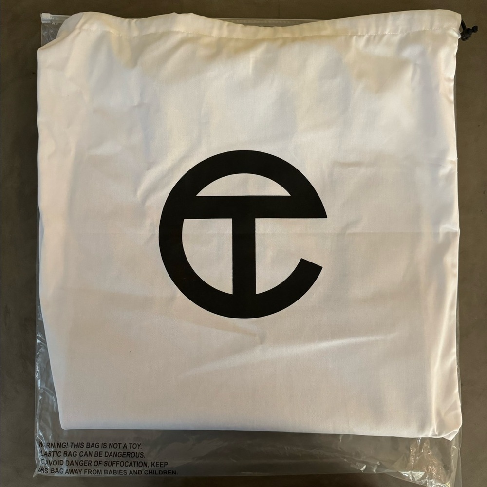 TELFAR Large Shopping Bag in Grape - Picture 8 of 11